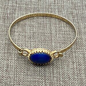 Vintage Avon Bangle Bracelet Small Bold Blue Oval Stone Cabochon